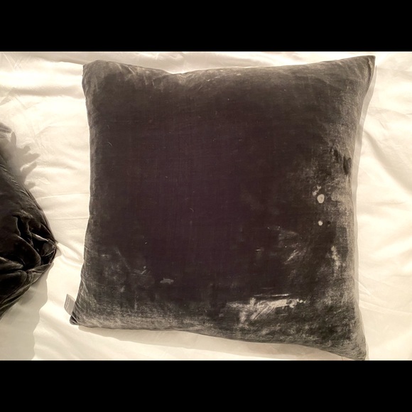 2 Charcoal Velvet 20x20 Aviva Stanoff Pillows - Picture 1 of 8
